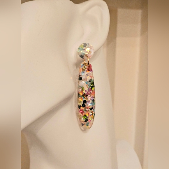 New dangle resin earrings - Picture 4 of 4